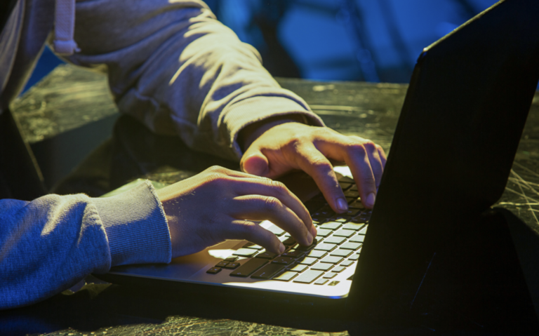 Docente imputado por grooming